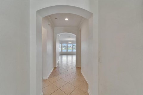 House in Apollo Beach, Florida 3 bedrooms, 231.14 sq.m. № 1857665 - photo 12