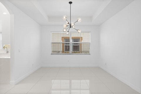 House in Parkland, Florida 5 bedrooms, 387.96 sq.m. № 2088057 - photo 12