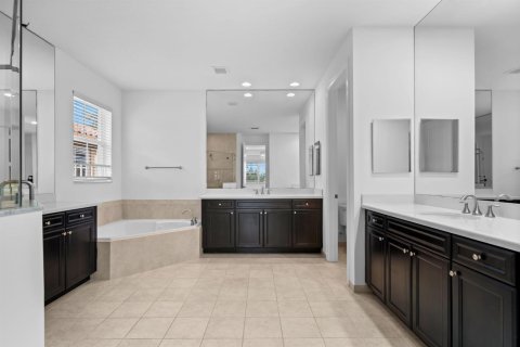 House in Parkland, Florida 5 bedrooms, 387.96 sq.m. № 2088057 - photo 27