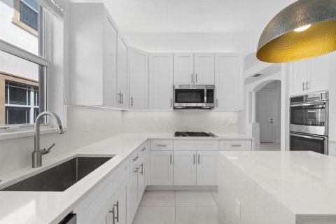 House in Parkland, Florida 5 bedrooms, 387.96 sq.m. № 2088057 - photo 16