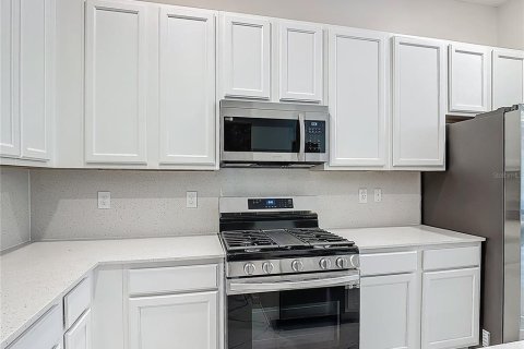 House in Davenport, Florida 12 bedrooms, 467.39 sq.m. № 1734655 - photo 7