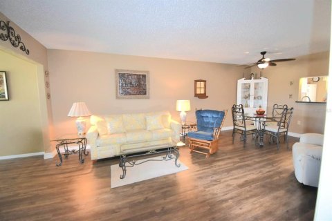 Copropriété à vendre à Dunedin, Floride: 2 chambres, 96.62 m2 № 1527025 - photo 13
