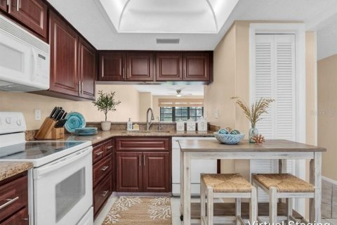 Condo in Oldsmar, Florida, 2 bedrooms  № 2398367 - photo 4