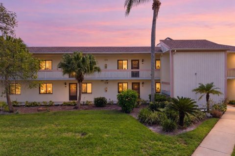 Condo in Oldsmar, Florida, 2 bedrooms № 2398367