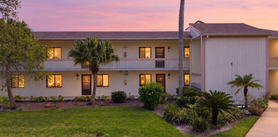 Condo in Oldsmar, Florida, 2 bedrooms  № 2398367