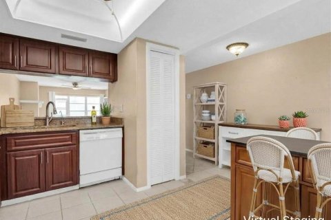 Condo in Oldsmar, Florida, 2 bedrooms  № 2398367 - photo 6