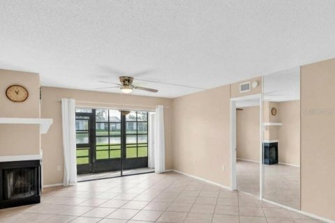 Condo in Oldsmar, Florida, 2 bedrooms  № 2398367 - photo 14