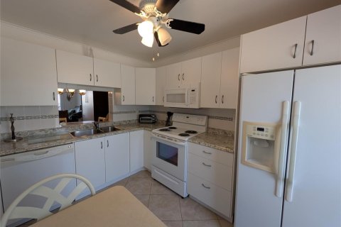 Copropriété à vendre à Hallandale Beach, Floride: 2 chambres, 91.79 m2 № 2153954 - photo 2