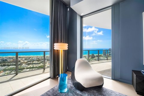 Copropriété à vendre à Miami Beach, Floride: 5 chambres, 562.99 m2 № 1830211 - photo 12