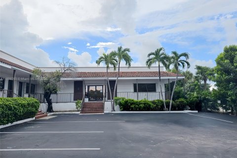 Commercial property in Marathon, Florida № 1941290