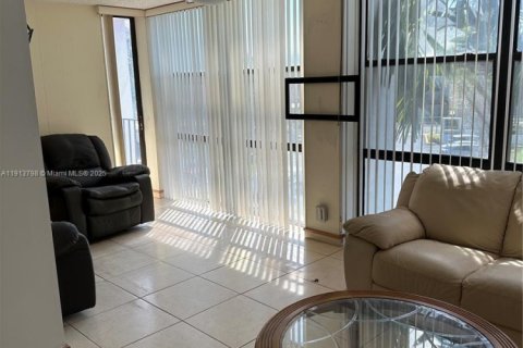 Appartement à louer à Hallandale Beach, Floride: 1 chambre, 99.87 m2 № 1968493 - photo 4
