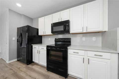 Touwnhouse à vendre à Kissimmee, Floride: 3 chambres, 173.73 m2 № 2280285 - photo 8