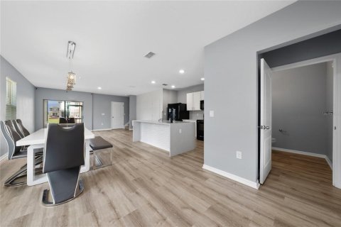 Touwnhouse à vendre à Kissimmee, Floride: 3 chambres, 173.73 m2 № 2280285 - photo 11