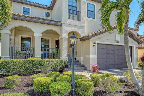 House in Bradenton, Florida 5 bedrooms, 332.22 sq.m. № 1609304 - photo 2