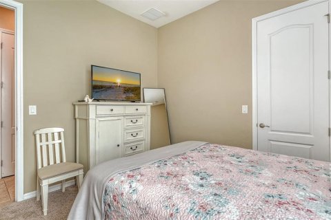 House in Bradenton, Florida 5 bedrooms, 332.22 sq.m. № 1609304 - photo 19