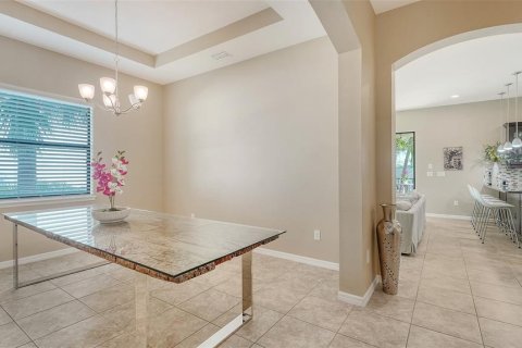 House in Bradenton, Florida 5 bedrooms, 332.22 sq.m. № 1609304 - photo 17