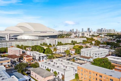Снять в аренду кондоминиум в Майами, Флорида 2 спальни, № 1963233 - фото 28