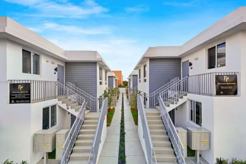 Снять в аренду кондоминиум в Майами, Флорида 2 спальни, № 1963233 - фото 25