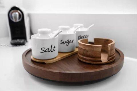 Снять в аренду кондоминиум в Майами, Флорида 2 спальни, № 1963233 - фото 19