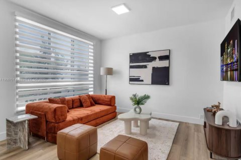 Снять в аренду кондоминиум в Майами, Флорида 2 спальни, № 1963233 - фото 1