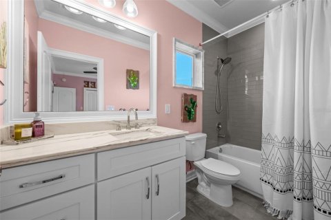 House in Saint Petersburg, Florida 3 bedrooms, 243.31 sq.m. № 1895061 - photo 25