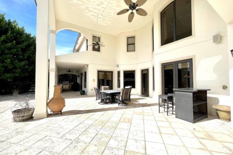 House in Wellington, Florida 4 bedrooms, 421.4 sq.m. № 2187318 - photo 8