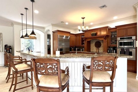 House in Wellington, Florida 4 bedrooms, 421.4 sq.m. № 2187318 - photo 11