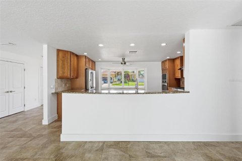 House in Saint Pete Beach, Florida 3 bedrooms, 181.44 sq.m. № 2221486 - photo 28