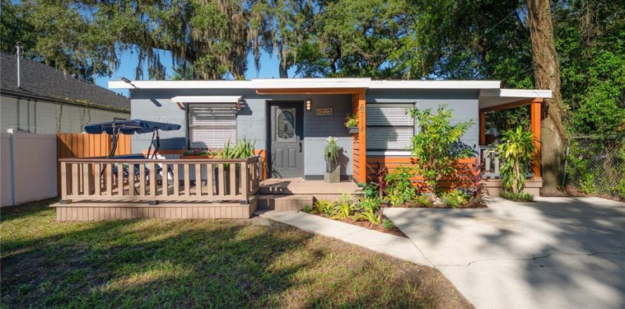 Villa ou maison à Tampa, Floride 2 chambres, 102.19 m2 № 2420243