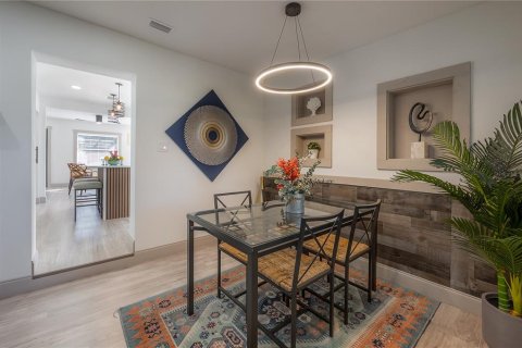 Villa ou maison à vendre à Tampa, Floride: 2 chambres, 102.19 m2 № 2420243 - photo 15