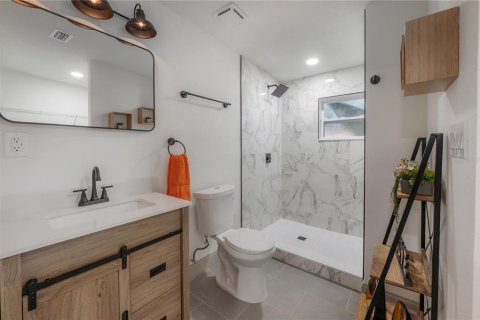 Villa ou maison à vendre à Tampa, Floride: 2 chambres, 102.19 m2 № 2420243 - photo 29