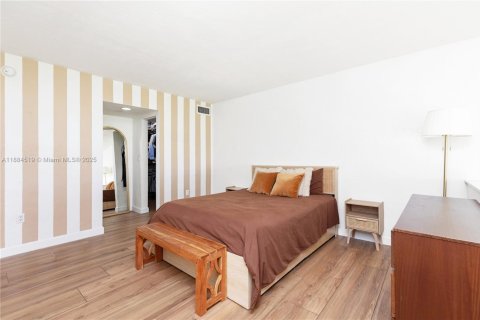 Copropriété à vendre à Pinecrest, Floride: 1 chambre, 74.51 m2 № 1930194 - photo 2