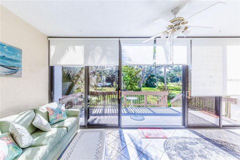 Condo in Venice, Florida, 2 bedrooms  № 2148182 - photo 14
