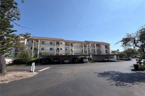 Condo in Venice, Florida, 2 bedrooms  № 2148182 - photo 2