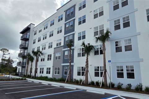 Condominio en alquiler en Orlando, Florida, 2 dormitorios, 95.04 m2 № 2055424 - foto 2
