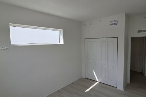 Condominio en alquiler en Orlando, Florida, 2 dormitorios, 95.04 m2 № 2055424 - foto 7