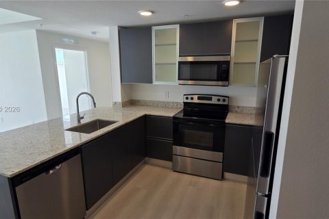 Condominio en alquiler en Orlando, Florida, 2 dormitorios, 95.04 m2 № 2055424 - foto 3