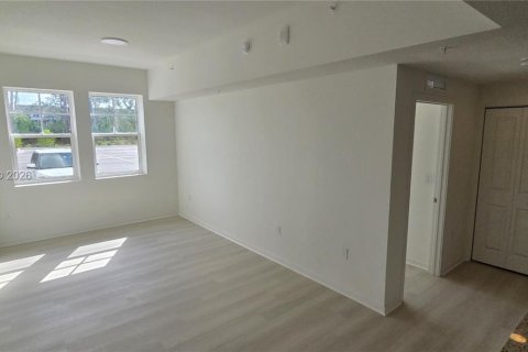 Condominio en alquiler en Orlando, Florida, 2 dormitorios, 95.04 m2 № 2055424 - foto 9