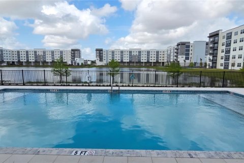 Condominio en alquiler en Orlando, Florida, 2 dormitorios, 95.04 m2 № 2055424 - foto 21