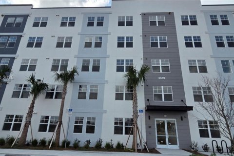 Condominio en alquiler en Orlando, Florida, 2 dormitorios, 95.04 m2 № 2055424 - foto 19