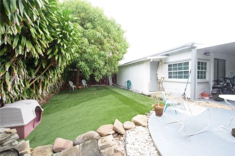 Villa ou maison à vendre à Miami, Floride: 3 chambres, 151.8 m2 № 1988414 - photo 27