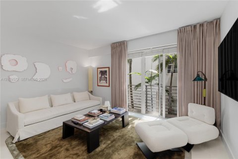 Copropriété à vendre à Miami Beach, Floride: 2 chambres, 104.61 m2 № 2430027 - photo 26