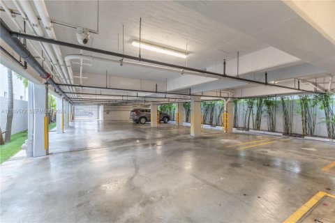 Copropriété à vendre à Miami Beach, Floride: 2 chambres, 104.61 m2 № 2430027 - photo 16