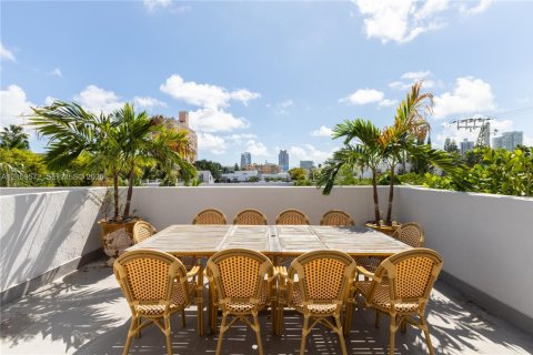 Copropriété à vendre à Miami Beach, Floride: 2 chambres, 104.61 m2 № 2430027 - photo 20