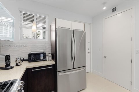 Copropriété à vendre à Miami Beach, Floride: 2 chambres, 104.61 m2 № 2430027 - photo 29