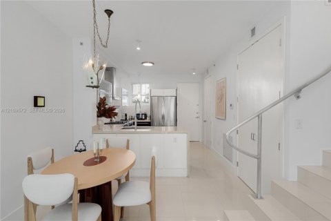 Copropriété à vendre à Miami Beach, Floride: 2 chambres, 104.61 m2 № 2430027 - photo 27