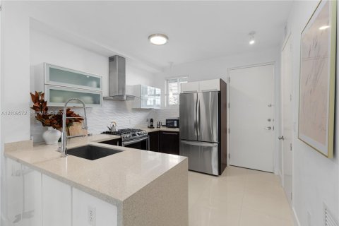 Copropriété à vendre à Miami Beach, Floride: 2 chambres, 104.61 m2 № 2430027 - photo 28
