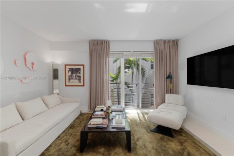 Copropriété à vendre à Miami Beach, Floride: 2 chambres, 104.61 m2 № 2430027 - photo 25