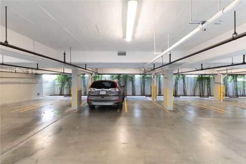 Copropriété à vendre à Miami Beach, Floride: 2 chambres, 104.61 m2 № 2430027 - photo 15