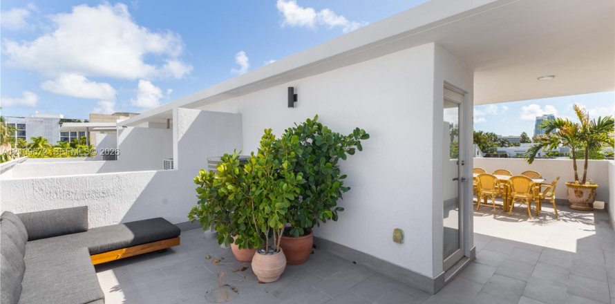 Condo à Miami Beach, Floride, 2 chambres  № 2430027